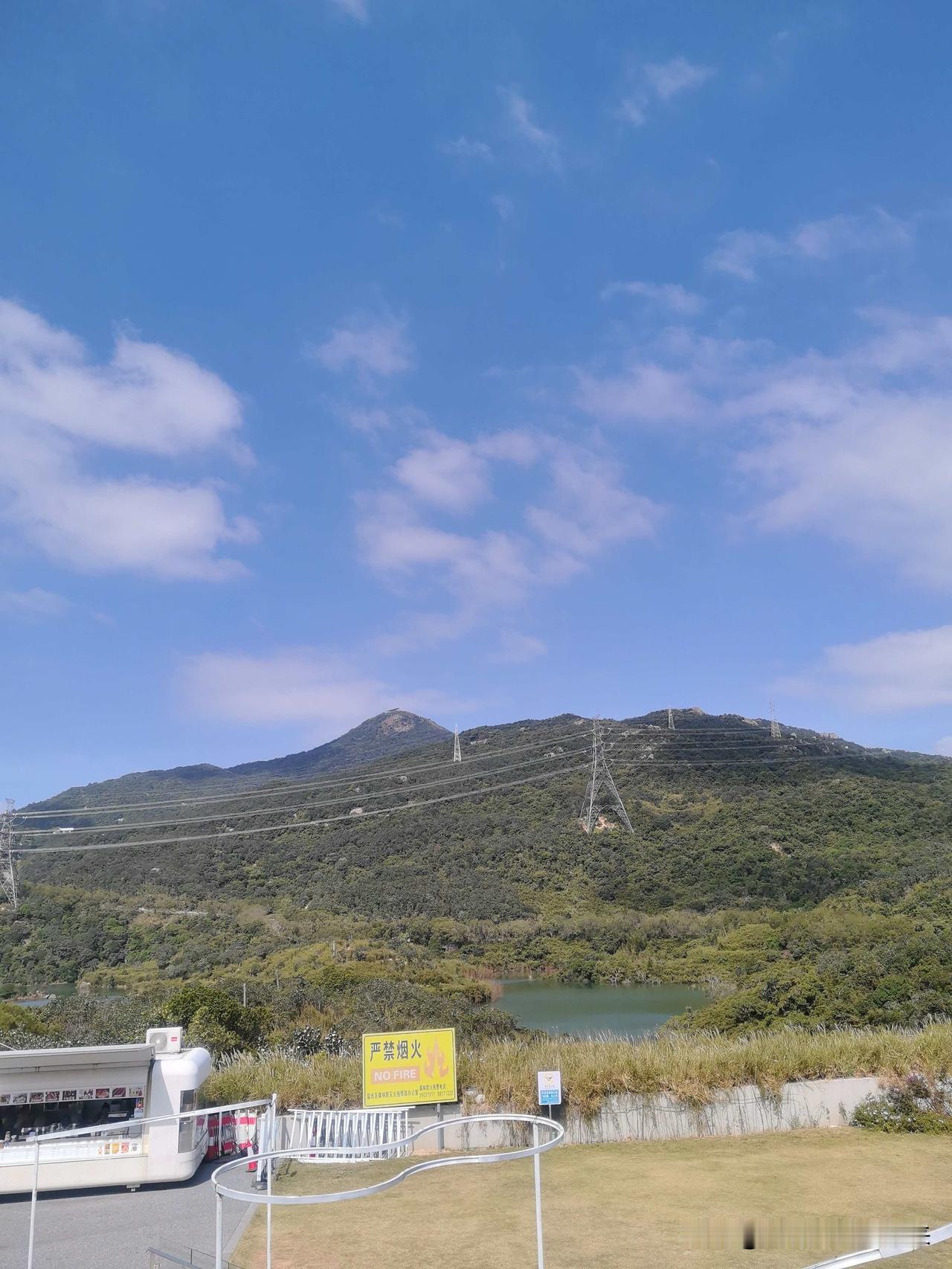 我是吃瓜蒙主的铁粉，只因她讲了一句：我不赞同中国人和外国人混血。她还说，骡子的生