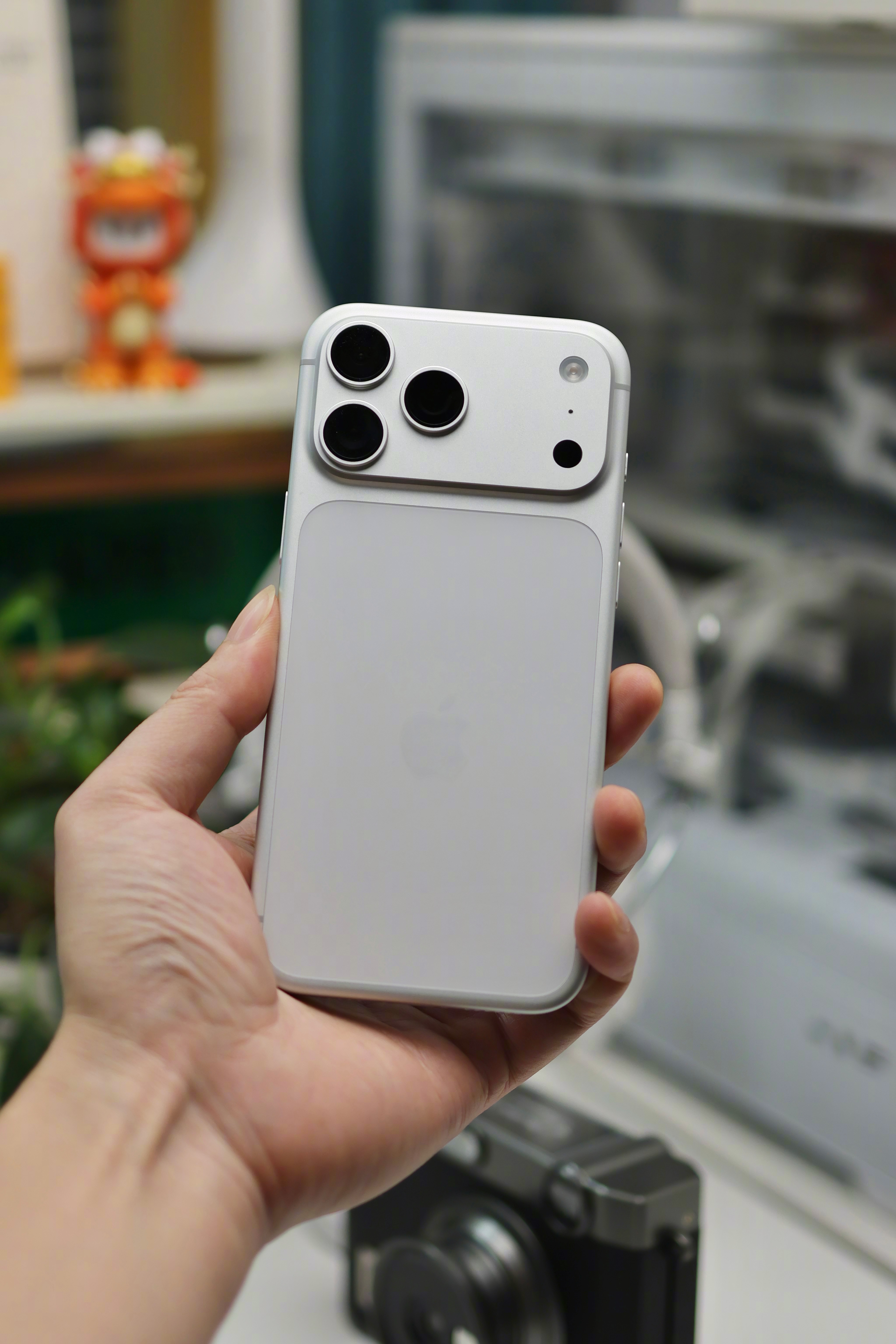 iPhone17系列在大陆的总激活量已经达到了2600万台，占全球总激活量的绝对