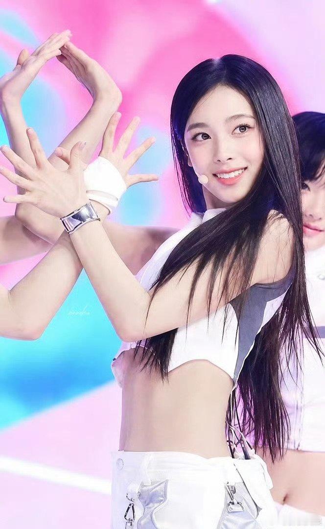 A2O门面李秀满新女团门面 李秀满新女团门面 A2O新团出道秀 ​​​