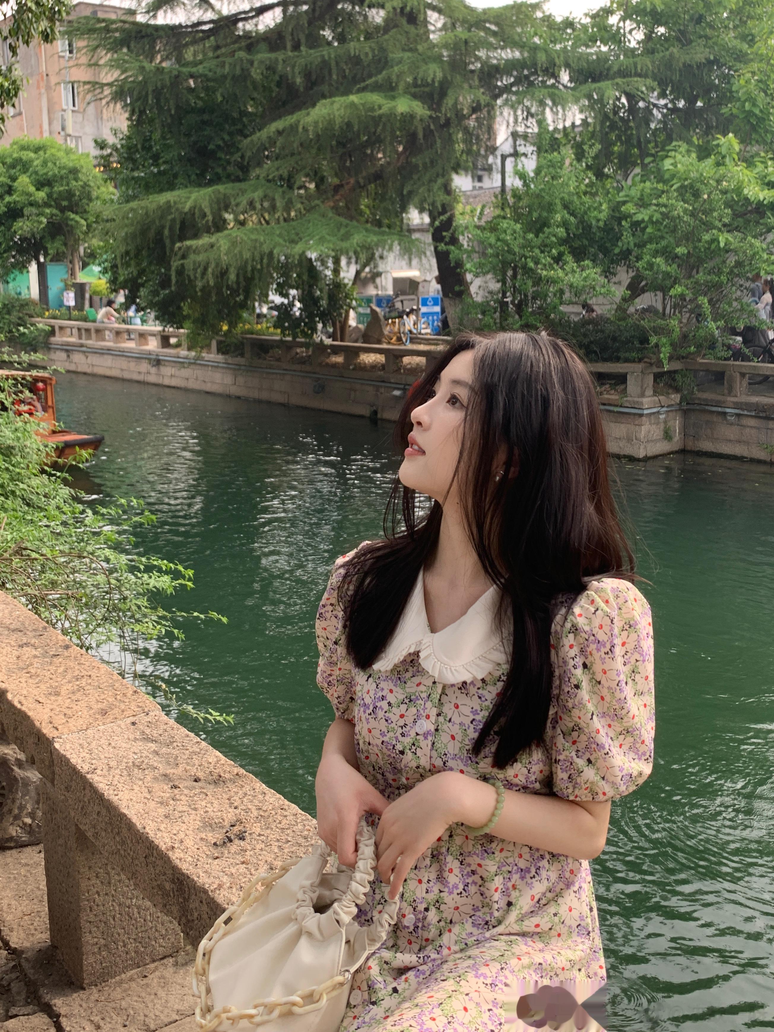 你一句春不晚 我就到了真江南  ​​​