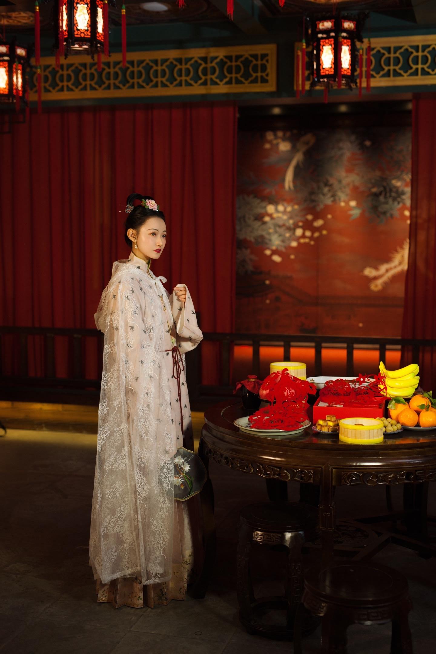 乾隆汉女｜不见君，心相忆。国风