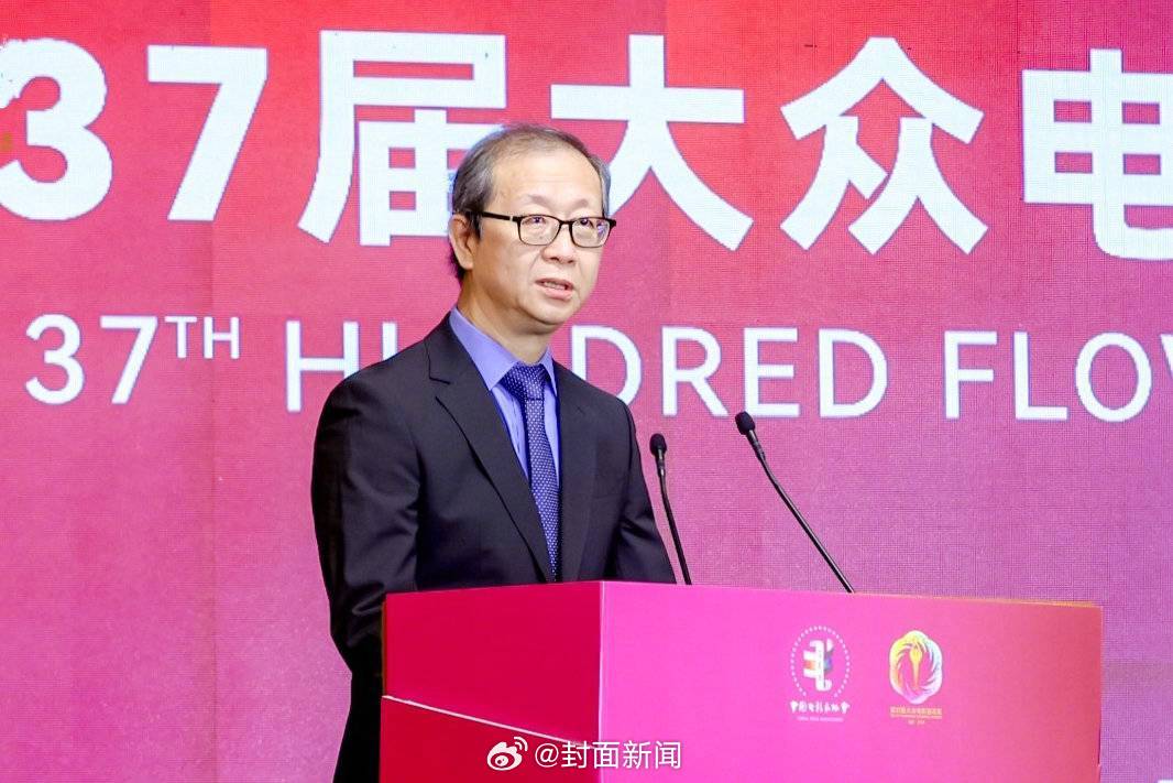 【#影协副主席称撤档不会成为常态#】今年春节8部影片，《红毯先生》等4部电影先后