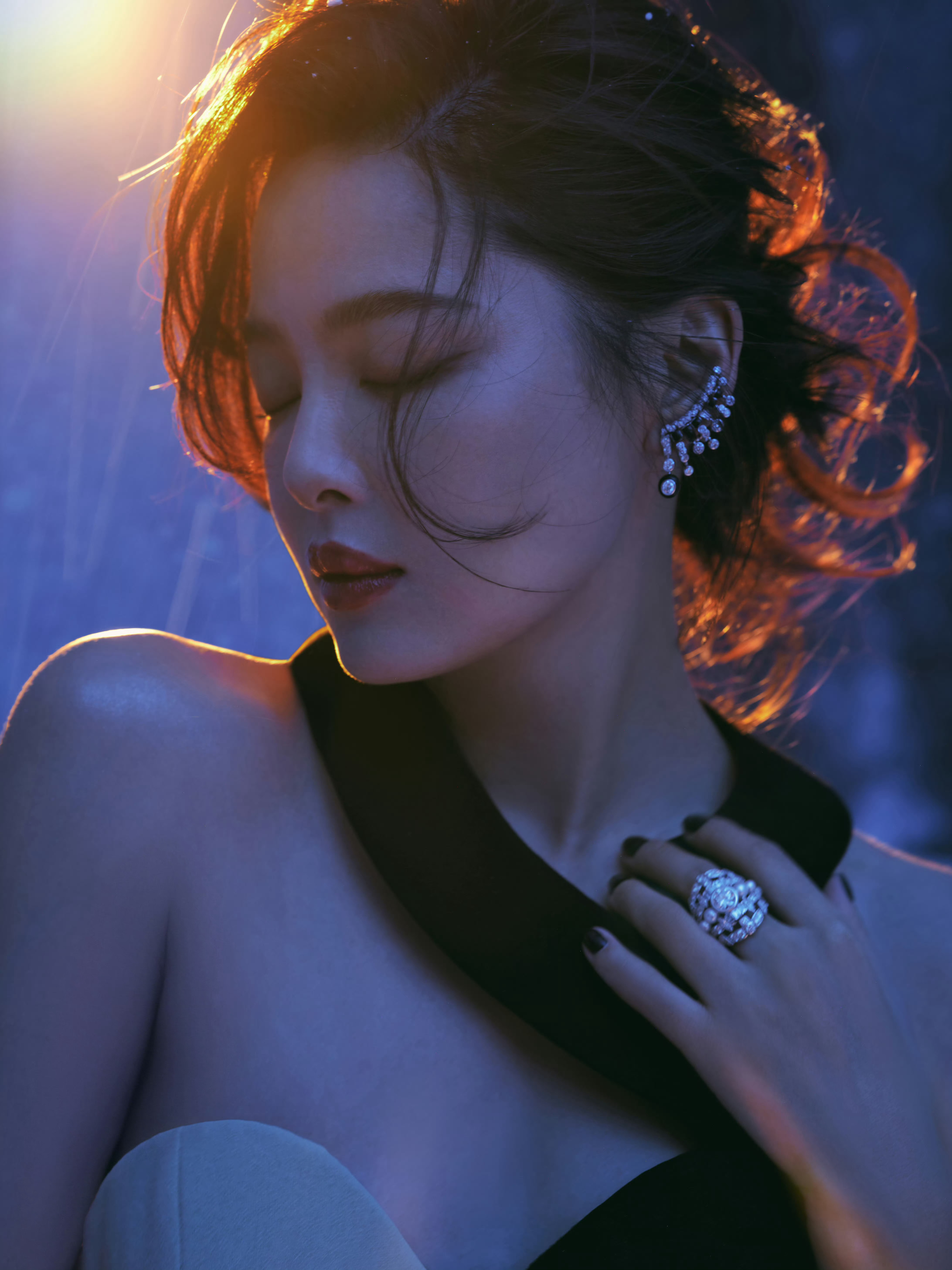 今日，亮相微博之夜的造型， 身穿Alexis Mabille 2024秋冬高定系