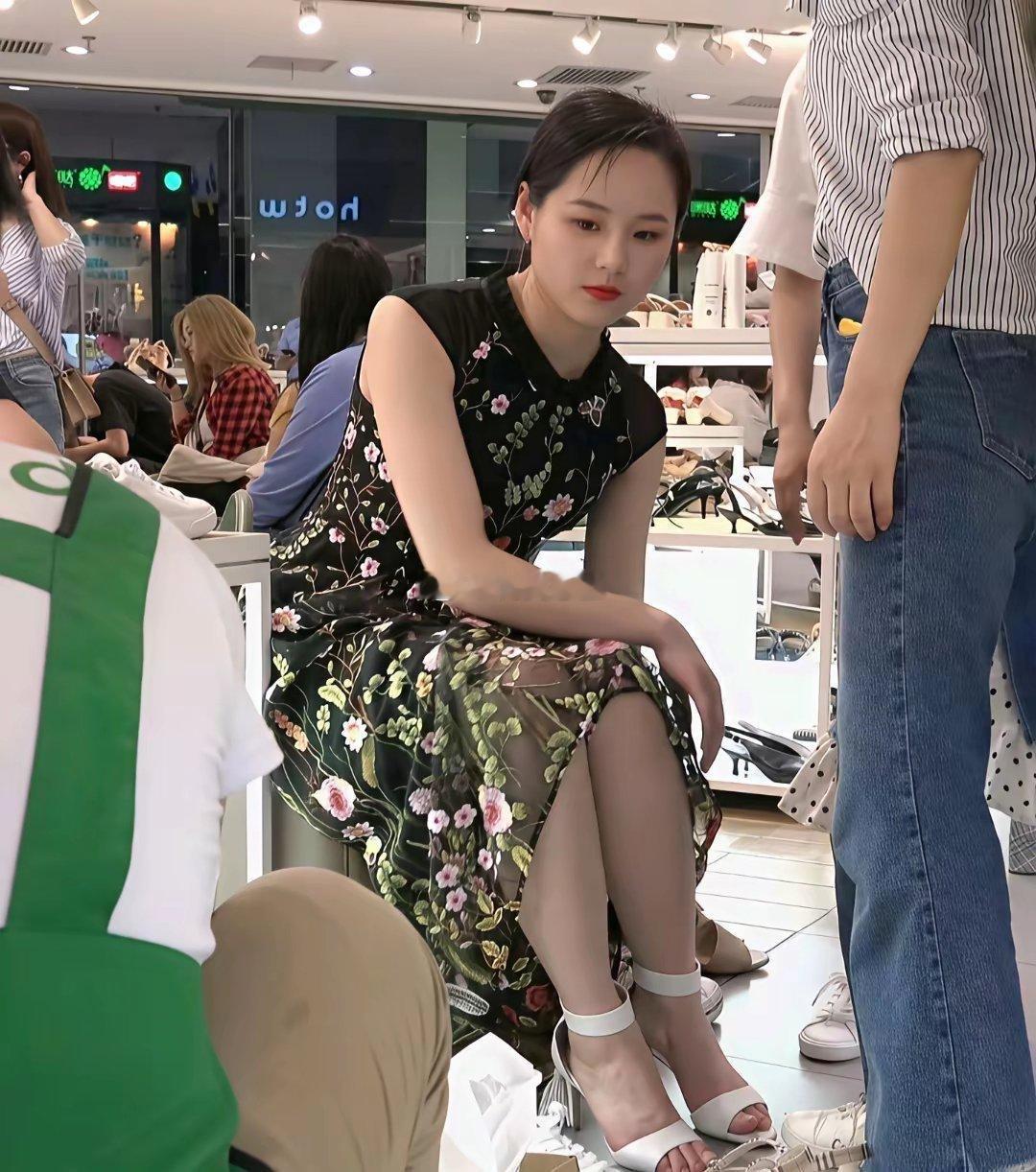 这双鞋好看吗