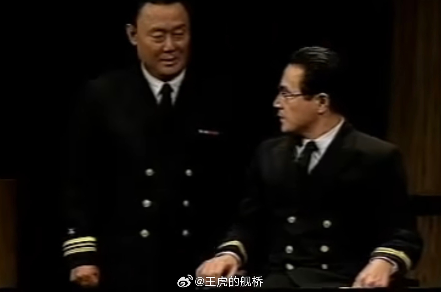 此情此景，看来不得不去重温一遍经典的《哗变》了。