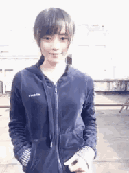 鞠婧祎周边市场 蹲蹲200↔️的五星d和300↔️的五星a 