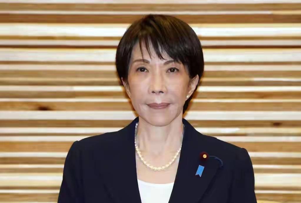 选战节奏压制：她选择在任期未满三分之一时提前解散众议院，从宣布解散到投票仅间隔1