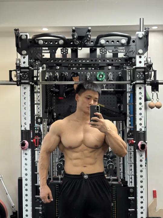 晚上来到90kg，腹都快收不住了