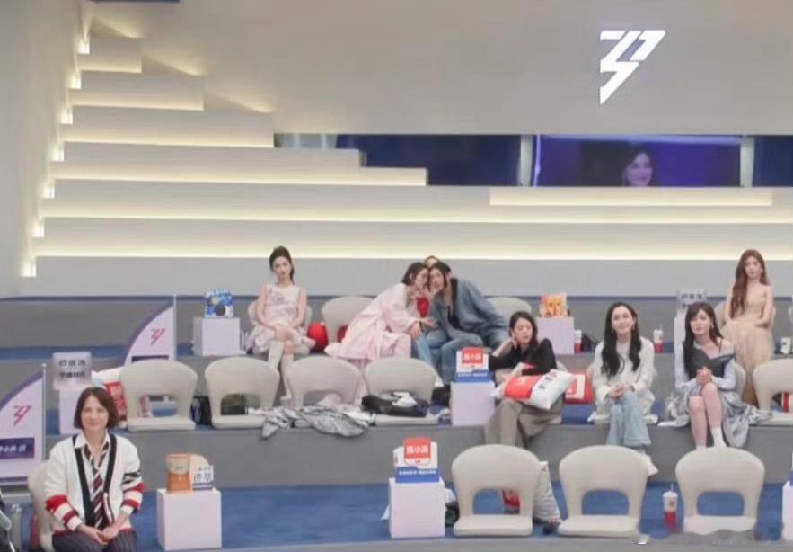 何宣林被骂的原因网友评价何宣林被骂的原因，不至于吧…队友赛前还给了她拥抱。剪辑的