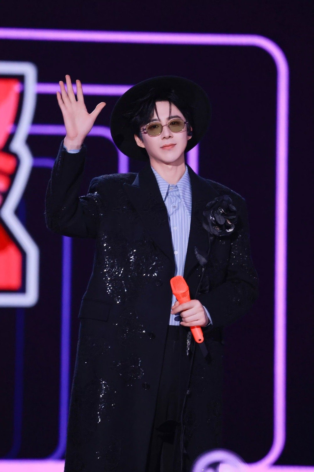 超话大赏｜刘宇宁爱奇艺尖叫之夜 刘宇宁，你不仅是音符，更是粉丝心中永恒的旋律，每