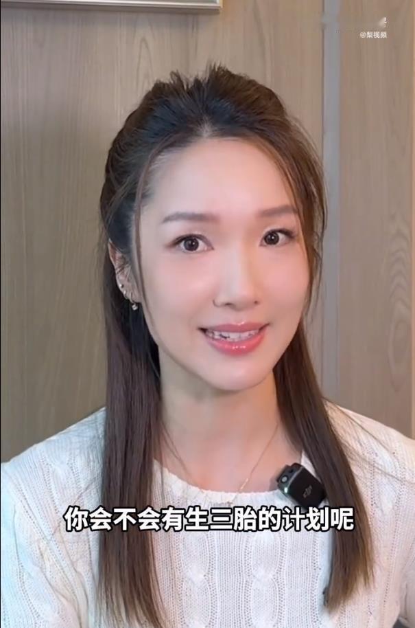 李亚男回应三胎计划从“被催生”到笑答“没有计划”，李亚男的回应道出了当下许多女性