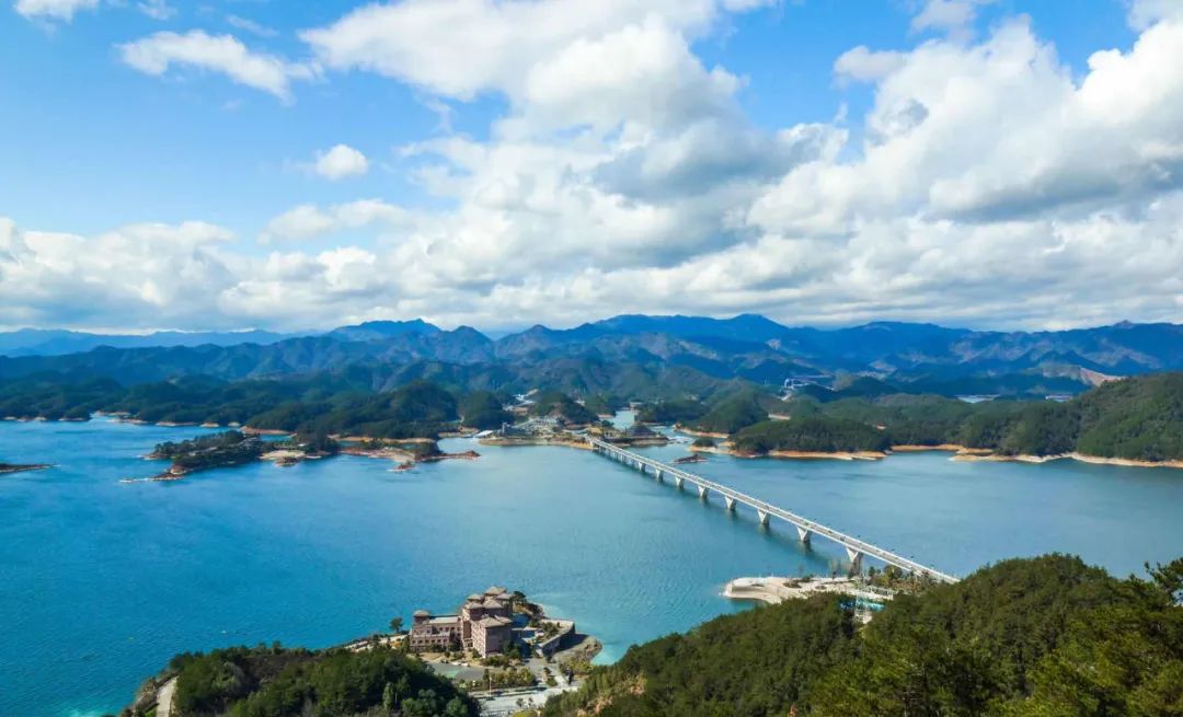 杭州发布|907万人！杭州这些地方“火”了！假日后四天，可以去哪里？