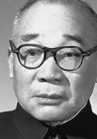 1957年，北京大学校长马寅初向最高国务会议提交了一份调研报告。

报告结论只有