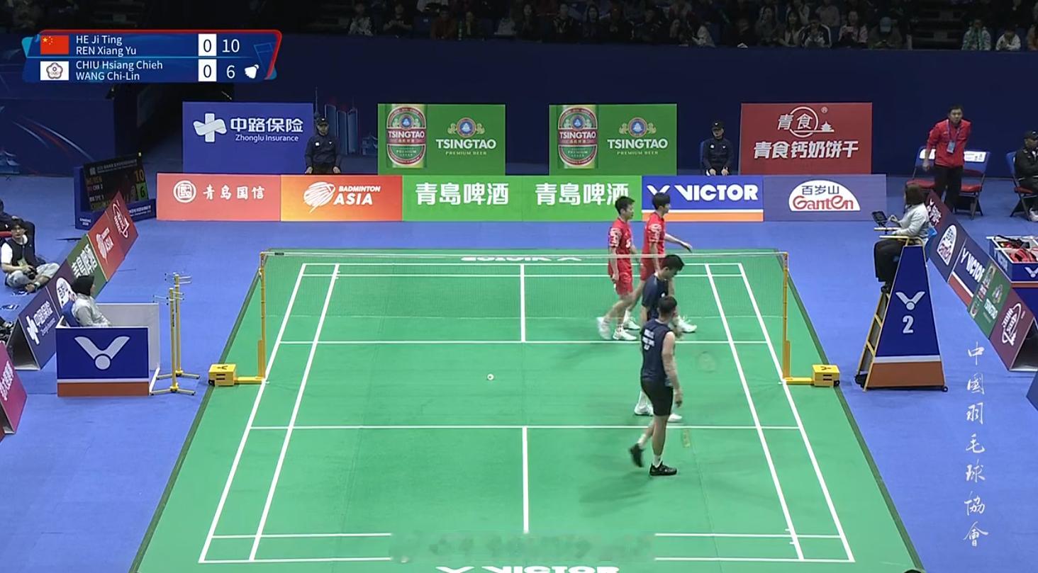 男团 1/4赛 中国 2-1 中国台北 男单 王正行 21-11 21-10 林
