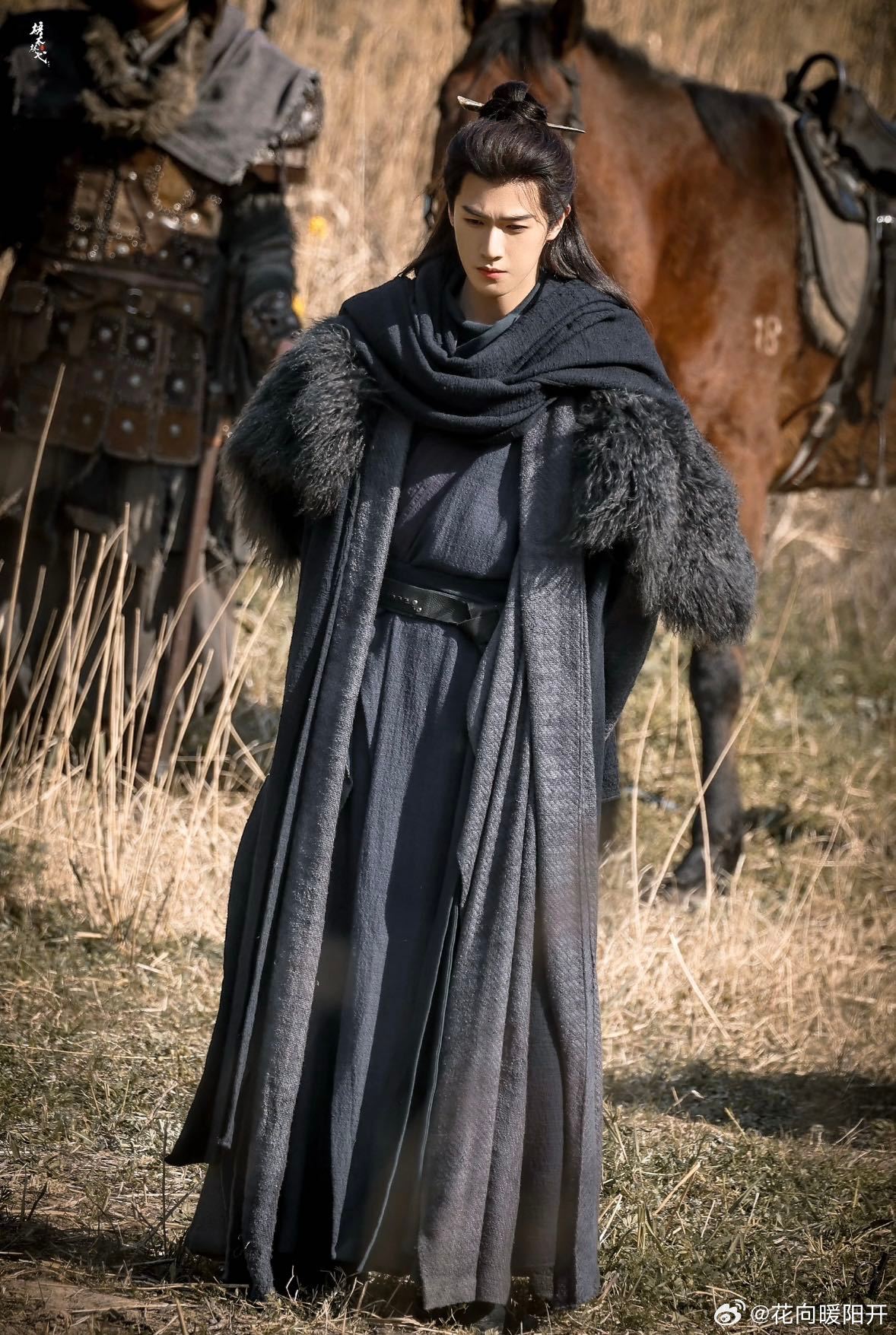 李昀锐骑马夯爆了动作戏本来就非常考验演员功底，更别说骑马这种高难度动作戏份，这么