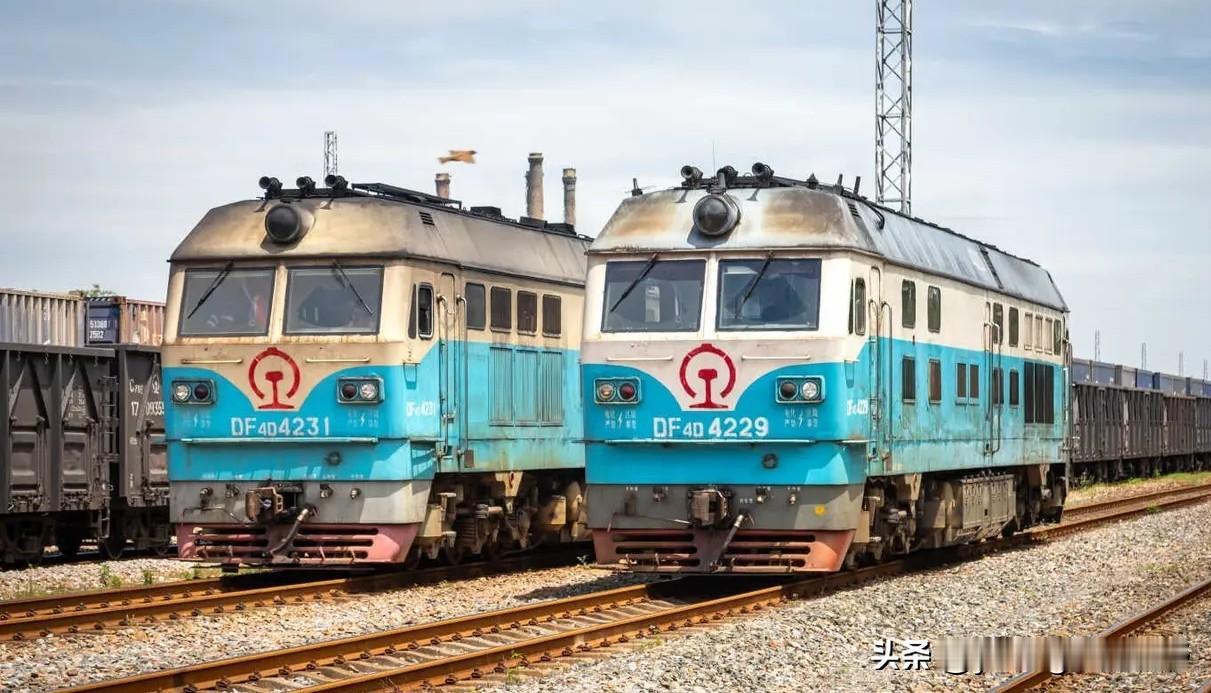 这是一条在江西已存在了多年，但却没有太多存在感的支线铁路——张塘支线。这条支线铁