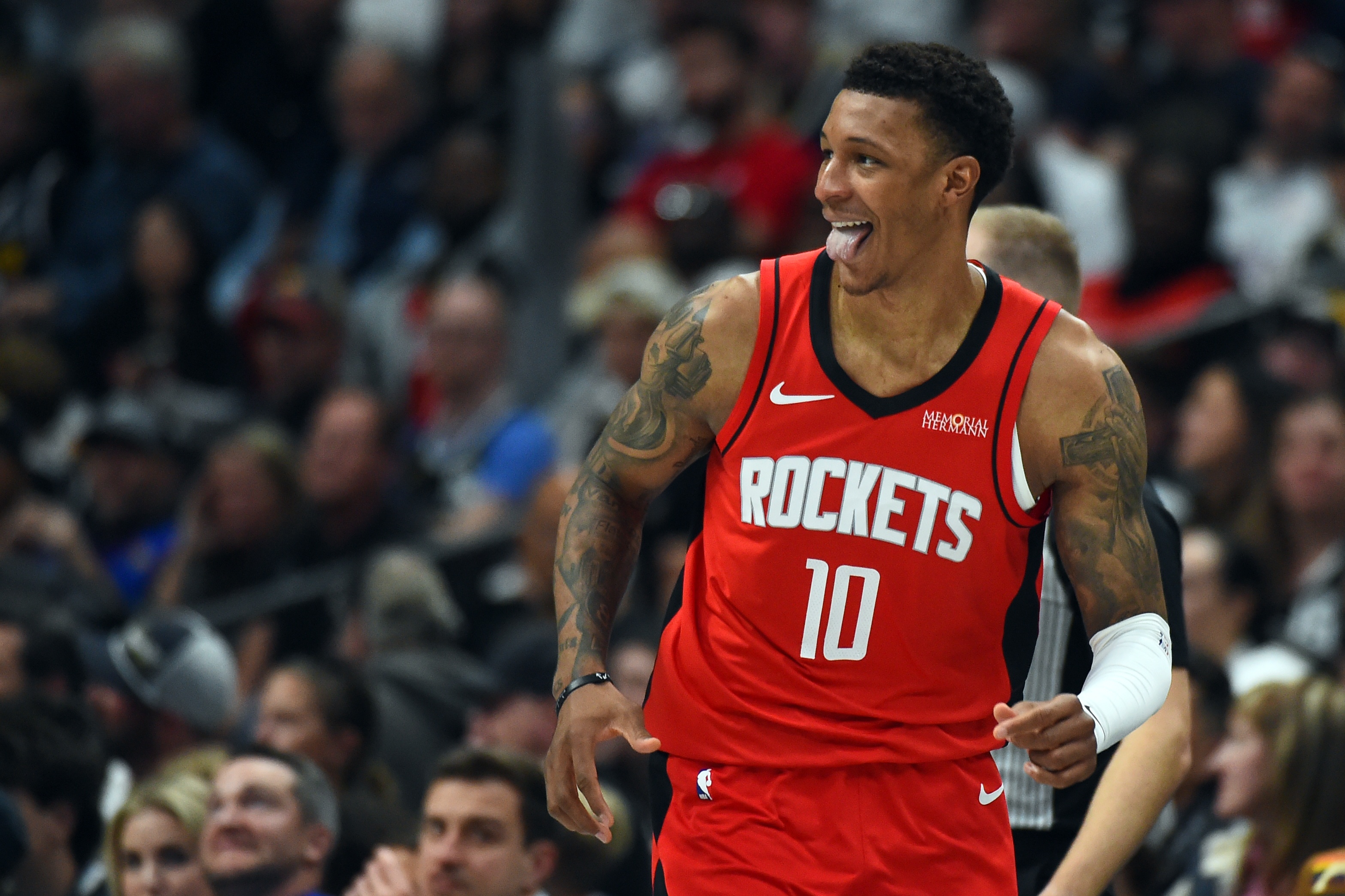 火记：斯通去年休赛期操作并非完美 但续约小贾肯定做对了