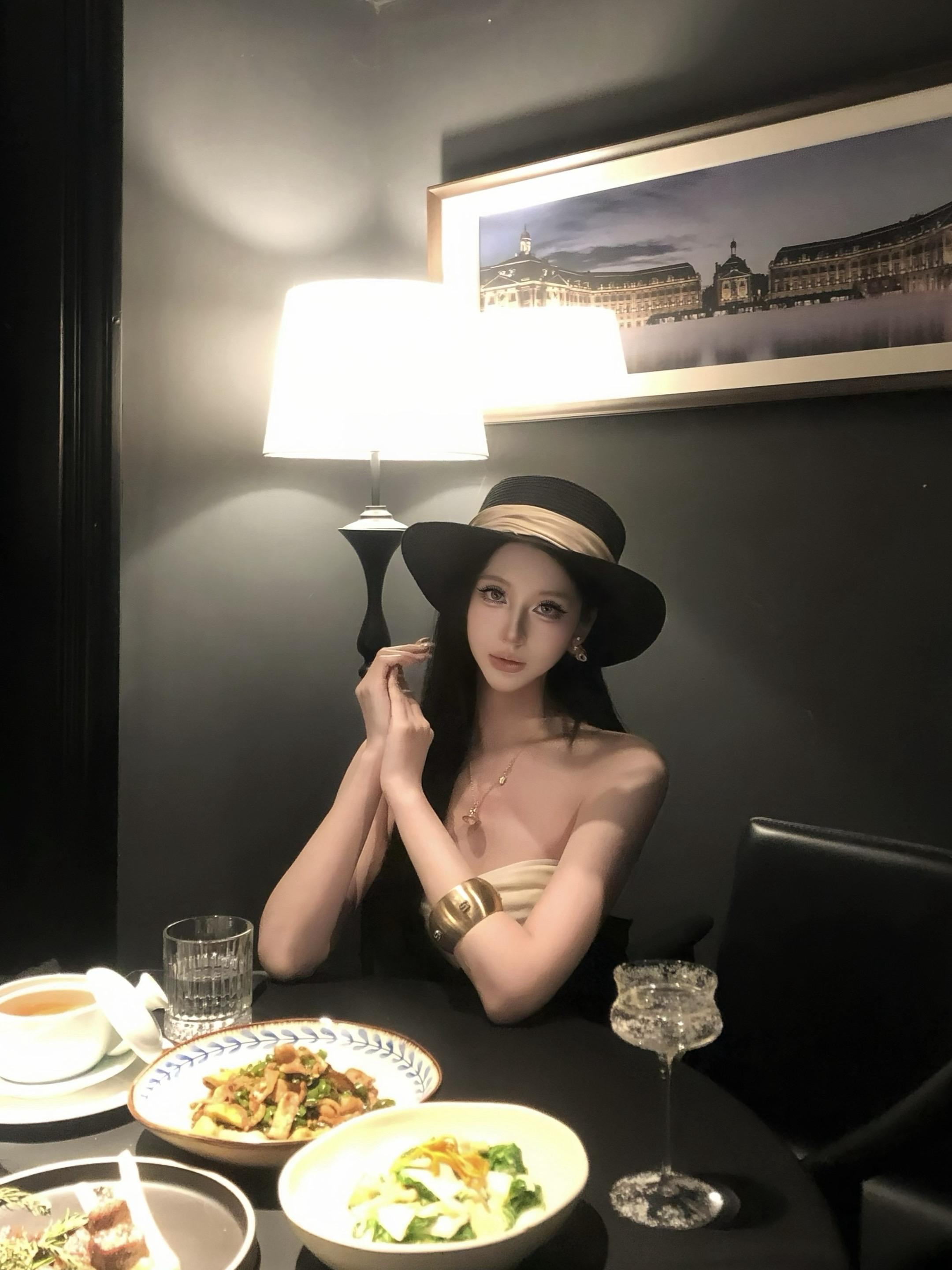 无法与美食分手的女人