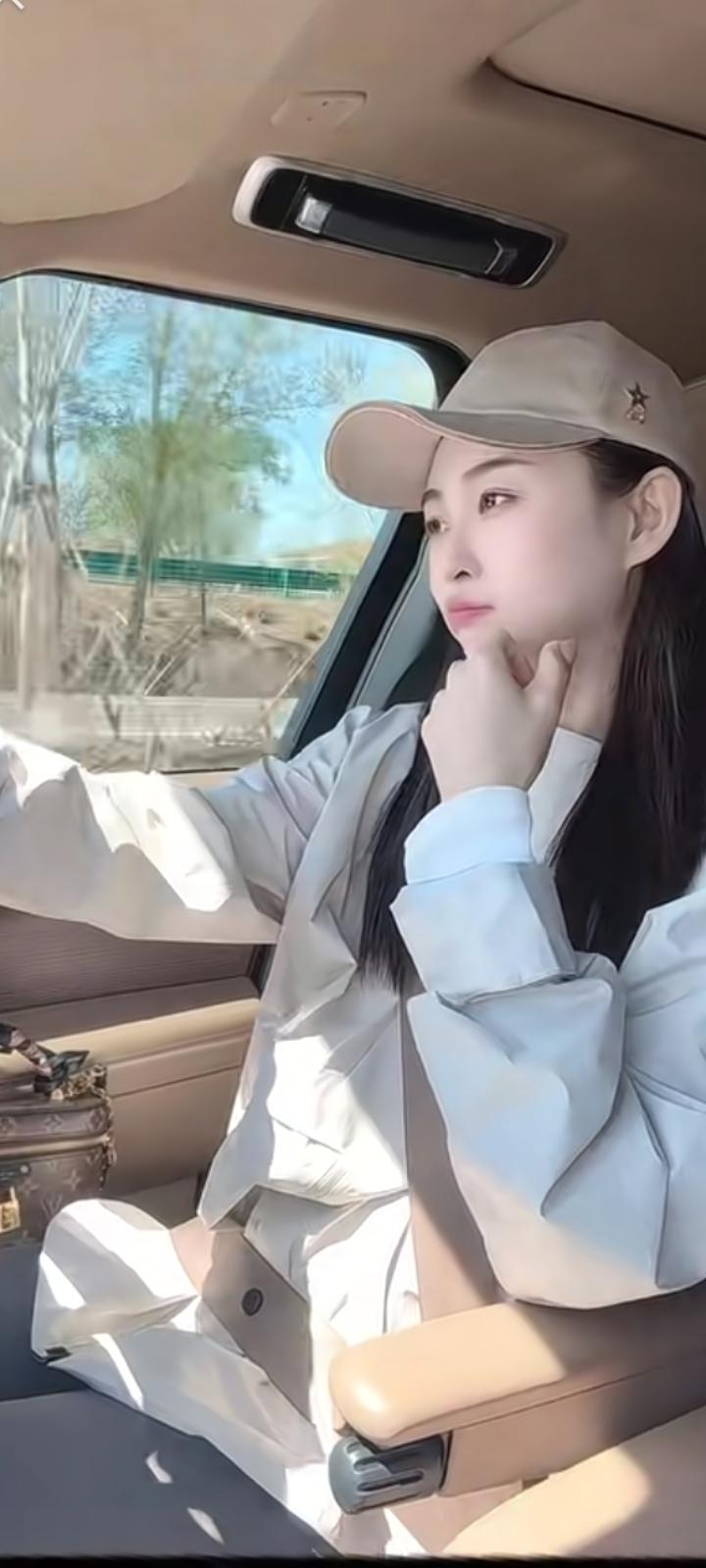 感情里，主动多了会累，付出多了会倦，要学会及时止损。