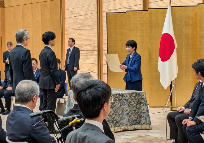 日本又公开喊话中国  
 
1月19日，日本首相高市早苗在首相官邸与经团联会长筒