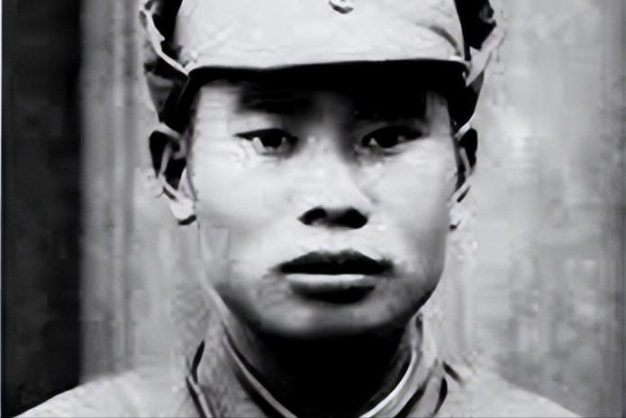 1938年，八路军685团团长杨得志被人介绍与当地老百姓的闺女相亲。那时候，干部