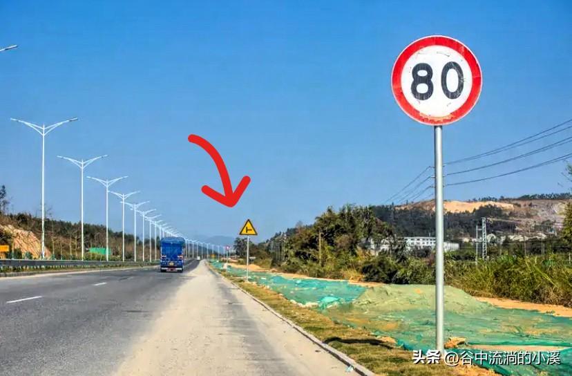 车主速看！
2026高速两大新规时间点，
一次讲明白，开车少扣分！

经常跑高速