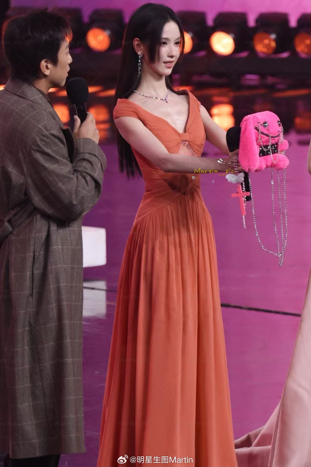 陈都灵 陈都灵微博之夜内场生图萌萌哒公主切嘟嘟陈都灵今天也没变成玩偶呢 cdl 