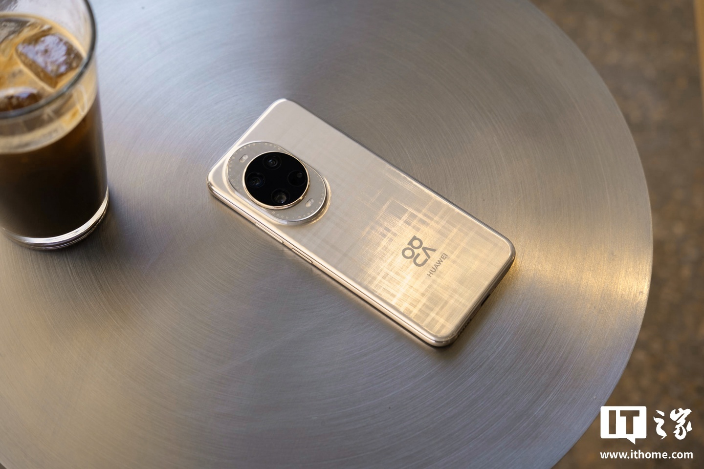 轻薄拍照新机被曝大概率春节前发布，预计为华为 nova 15 系列