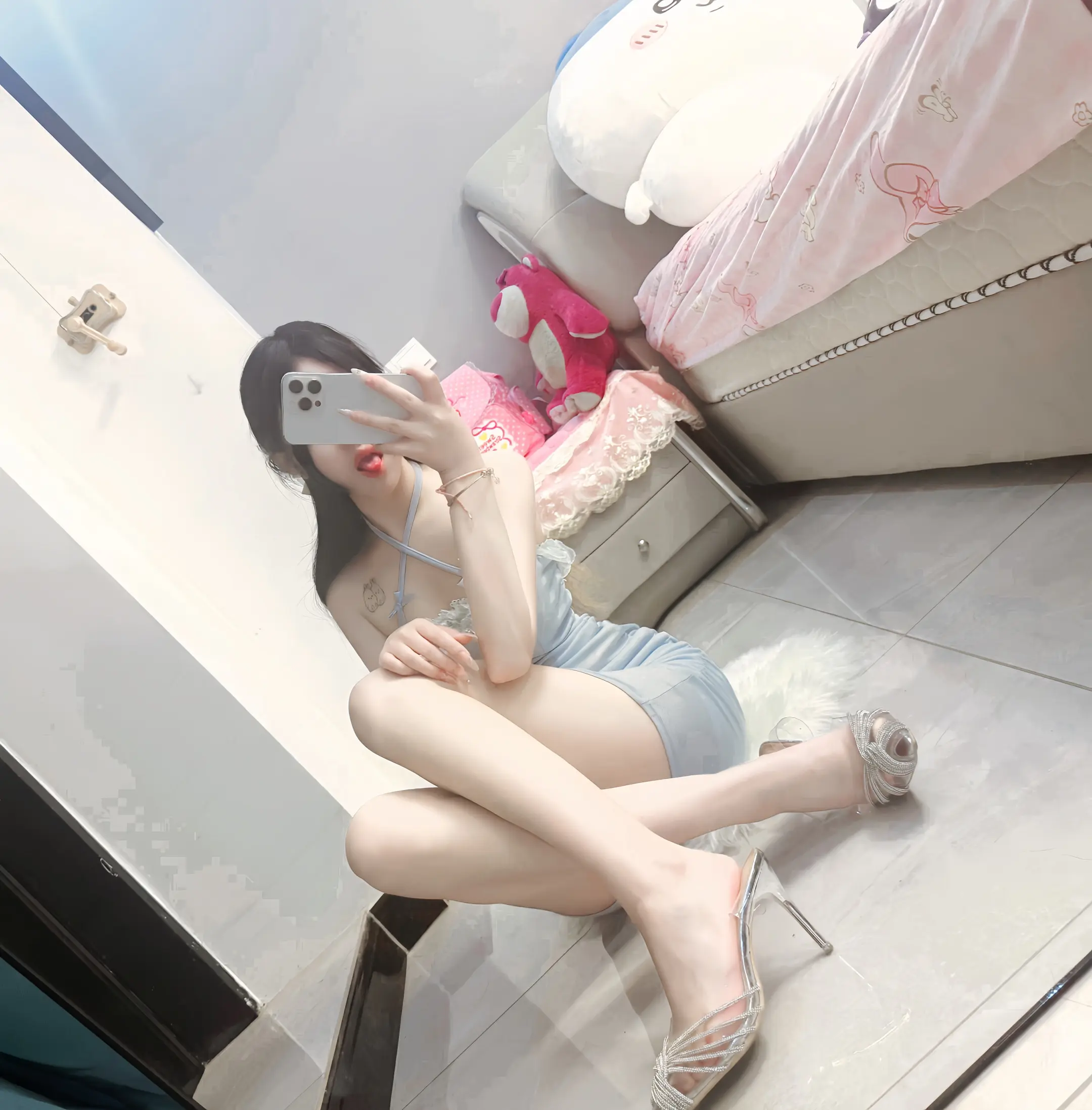 世界那么坏 装纯给谁看