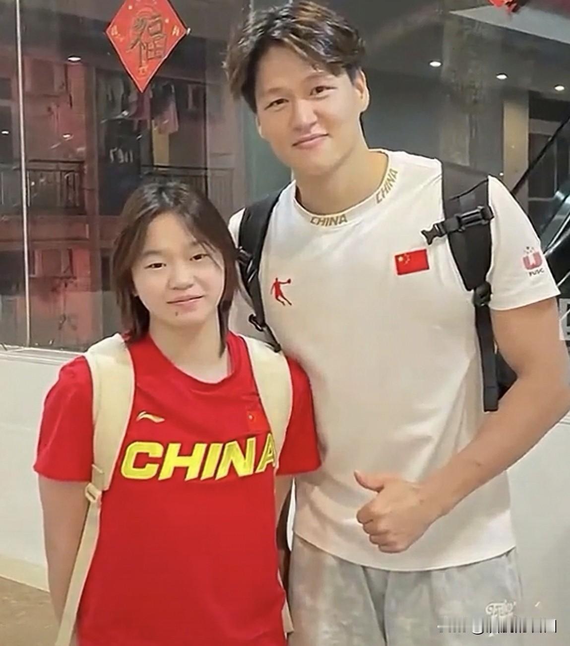 全红婵的变和不变？
大家都非常喜欢全红婵，
亲昵的称为“蚕宝宝”，
她的动向一直