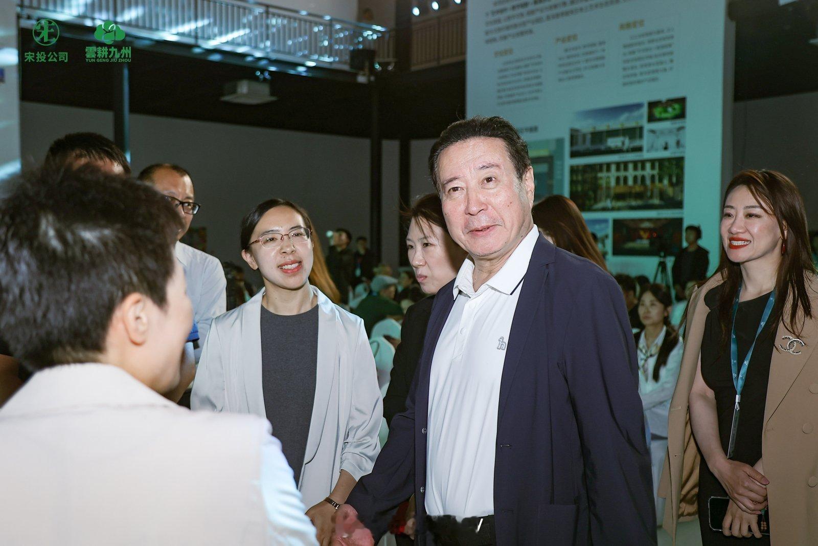 哈哈哈，看看是谁来通州了！？是《人民的名义》里著名的“丁义珍”的扮演者许文广老师