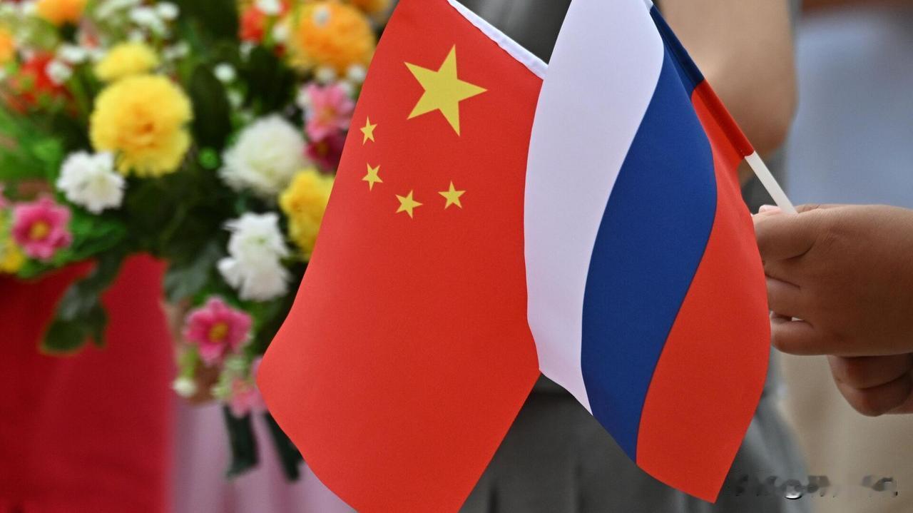 俄罗斯发出警告：战争爆发中国将被围攻，不过对中国最危险的不止战争

麻烦看官老爷