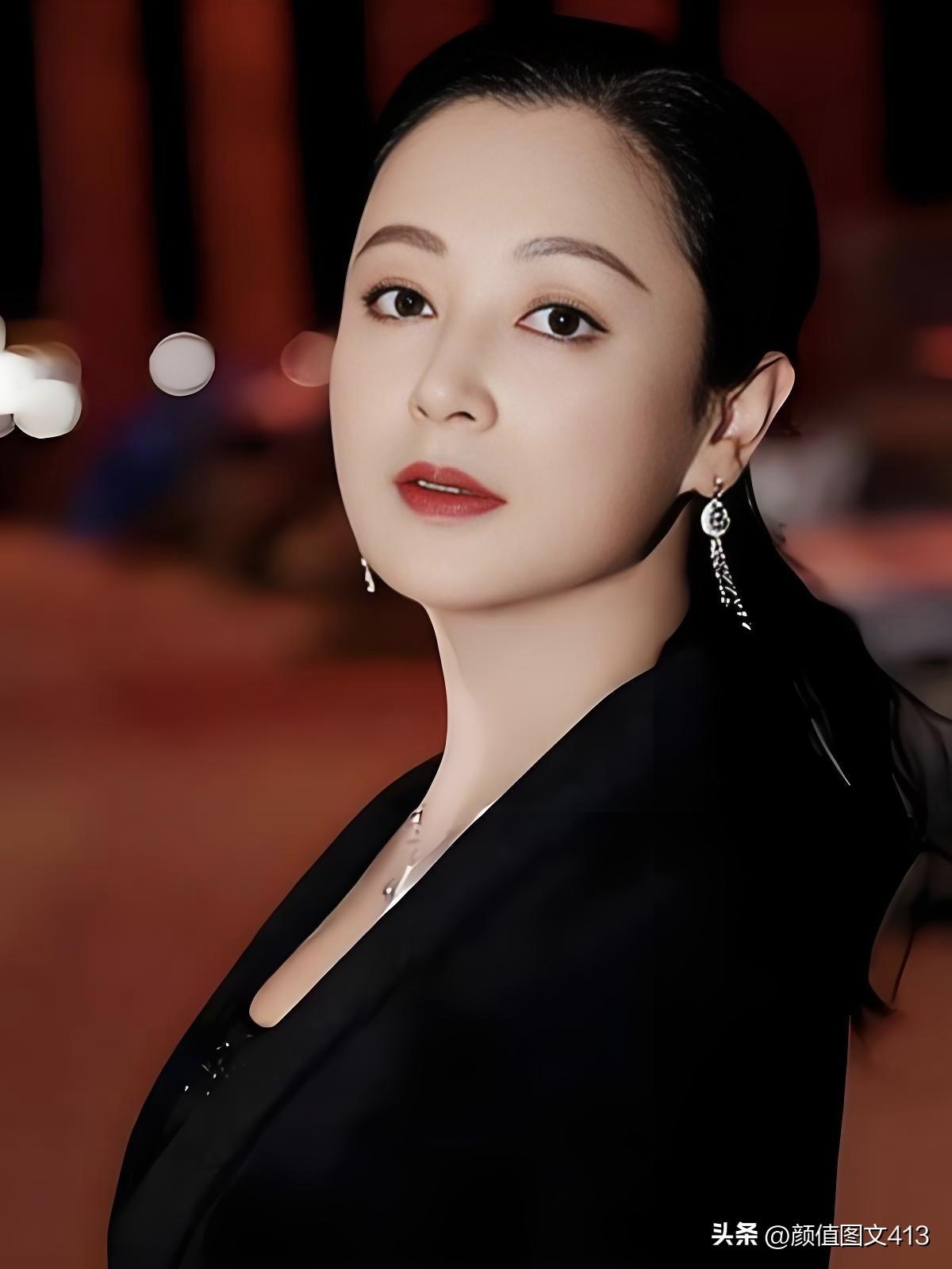 陈红，古典美人的极致代表，眉如远山含黛，目似秋水横波。从《三国演义》貂蝉到《大明