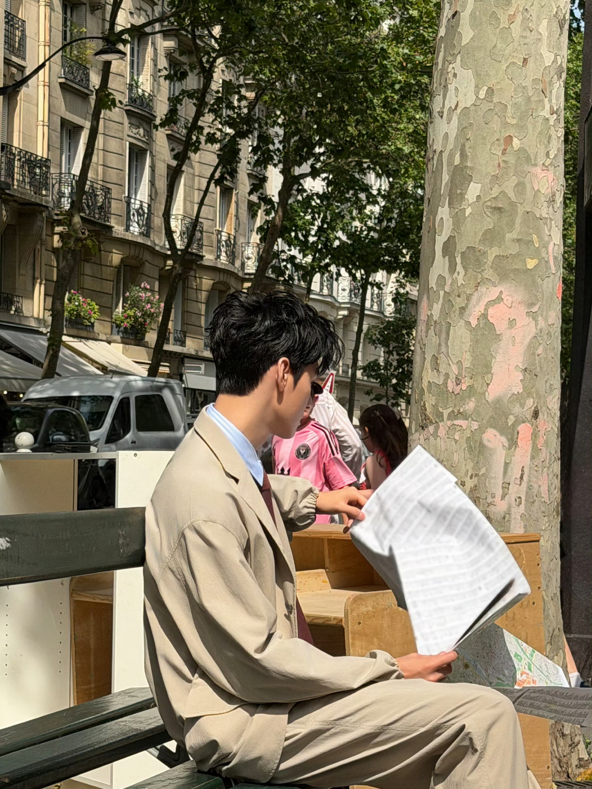 龚俊秀地一下甩掉巴黎时差啊啊啊啊啊老公啊啊啊啊太帅了！爱看！！多发 