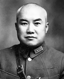 1948年，国民党中将周福成的女儿潜入沈阳，劝他起义。谁知周福成勃然大怒，竟掏枪
