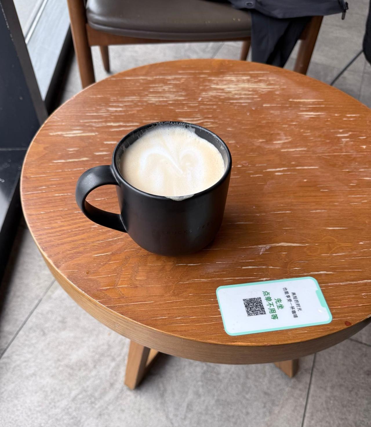 喝一杯咖啡，是忙碌日常里偷来的小确幸，惬意，在舌尖绽放。