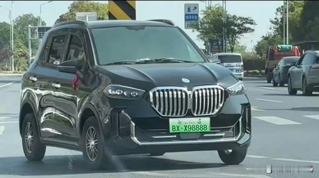 好消息：大爷2.58万买了辆“宝马X5”，贼拉风！

坏消息：只能拉风50公里不