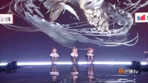 庄法团一秒换装庄法团黑白天鹅变装 庄法团一秒换装 