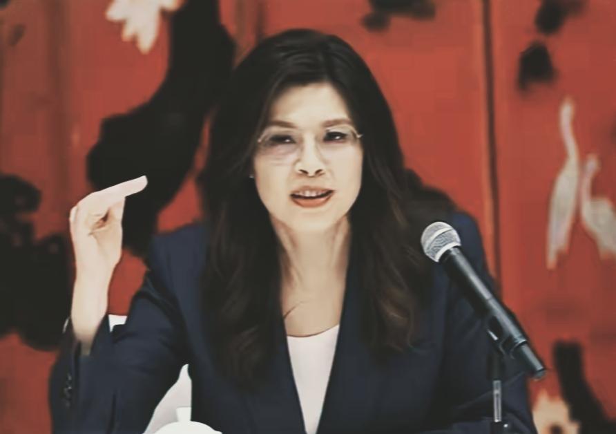 接连两场选举大考压身，郑丽文押下重注，试图改写国民党深层底色
 
前言
年底九合