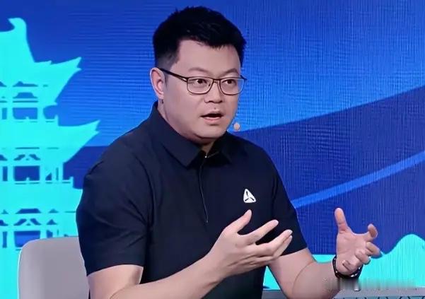 国乒前辈侯英超，在直播时这样解释2026乒超为什么拒绝外协的，他表示：乒超联赛是