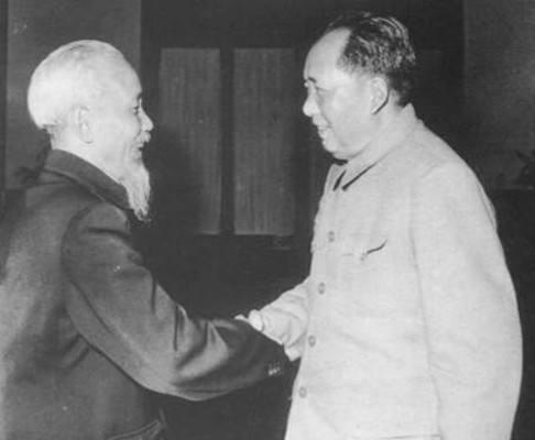 1956年，越南主席胡志明访华时，将一头亚洲象作为礼物赠送给毛主席，此后这头亚洲