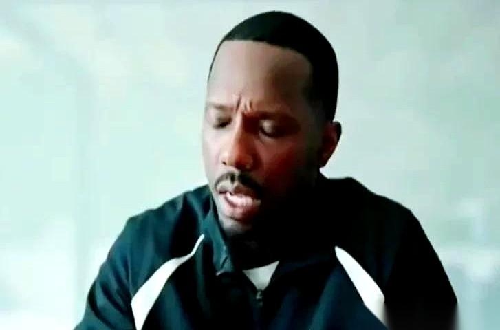 勒布朗·詹姆斯的转会大戏，全靠经纪人里奇·保罗一张嘴撑着。
这几天，他挨个上访谈
