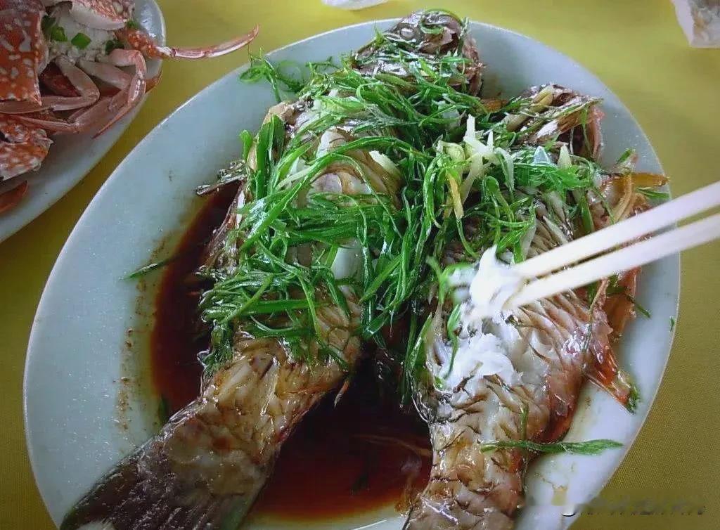 要说海南人吃鱼，那痴情程度，简直能载入本地“非物质文化遗产”候选名单。

鲜，就