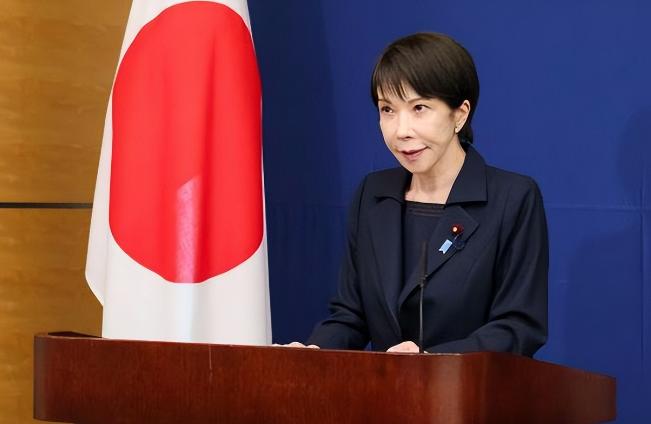 日本现在连民众的棺材本都押上了，他们正举国狂奔，死命往“总体战”的火坑里跳！这帮