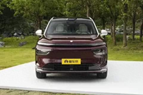 六座SUV新标杆，预售30万内，六座空间均等，家用选TA！