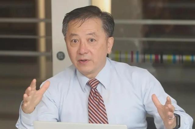 叫嚣“看不到中国大陆在台海战争有赢的可能性”，还鼓动民进党应强力打压、惩办岛内统