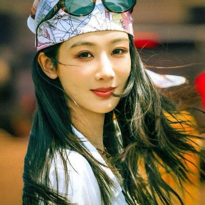 杨紫玉兰花开君再来 💜杨紫董竹君 是初遇时的悸动，是一次又一次的心动.𝓘𝓉
