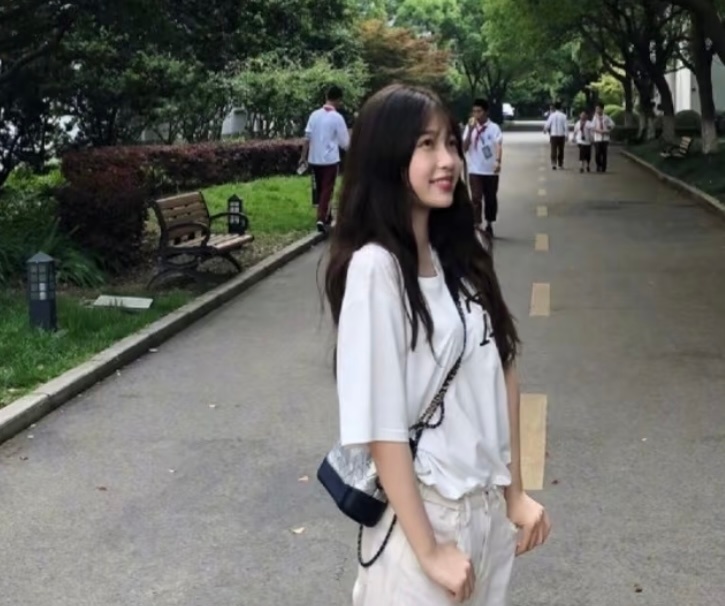 书欣学姐~虞书欣