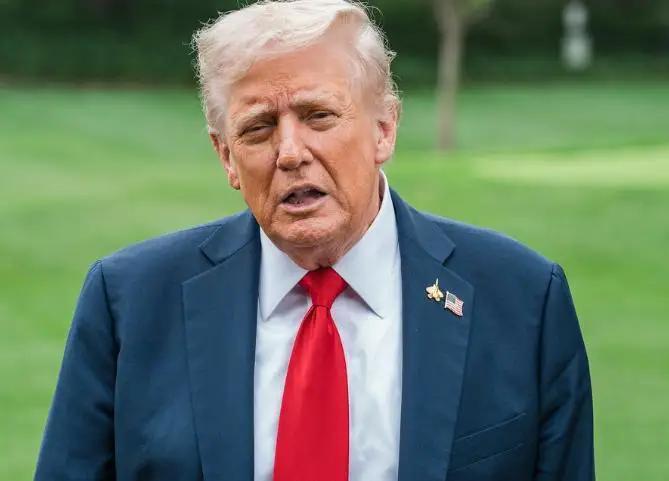 一觉醒来！美国竟然为了打击所谓的“可能成为公共负担的申请对象”，暂停了办理75个