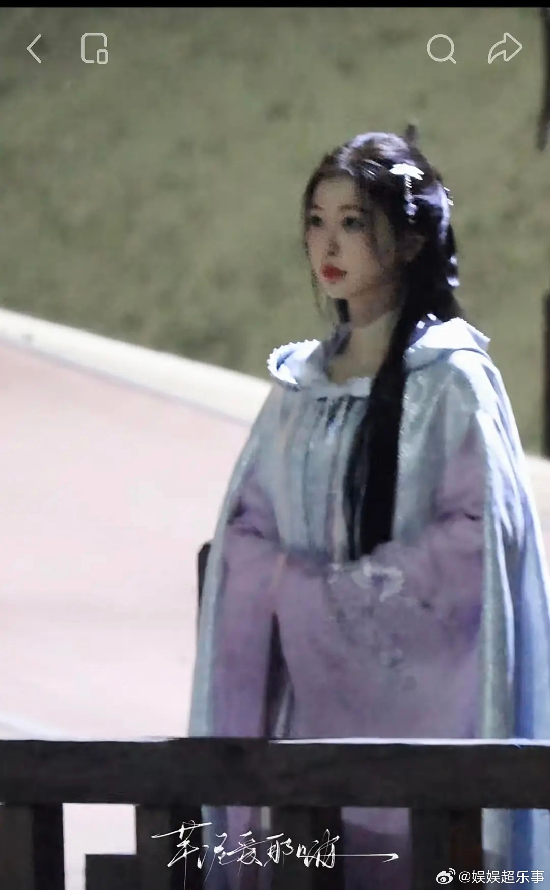 虞书欣妹妹穿紫色果然很有韵味 